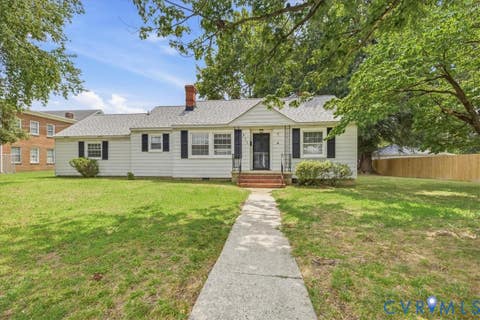 Photo of 311 Lynchburg Avenue, Colonial Heights, VA 23834 (MLS # 2621673)