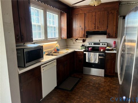 Tiny photo for 127 Hanover Avenue, Colonial Heights, VA 23834 (MLS # 2609653)