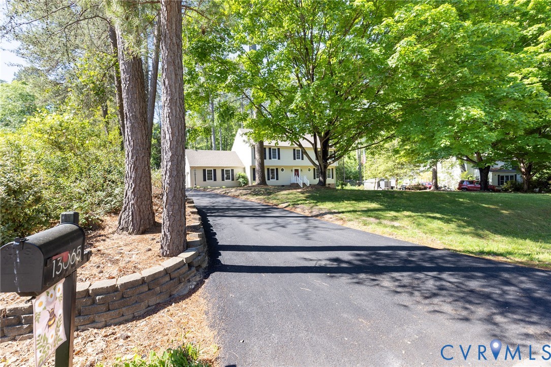 13065 Riverside Court