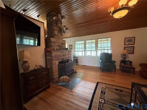 Tiny photo for 1686 Locust Grove Road, Topping, VA 23169 (MLS # 2529808)