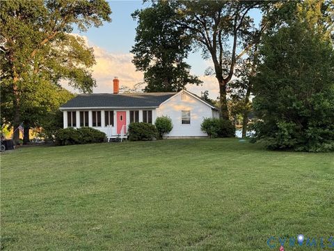 Tiny photo for 1686 Locust Grove Road, Topping, VA 23169 (MLS # 2529808)
