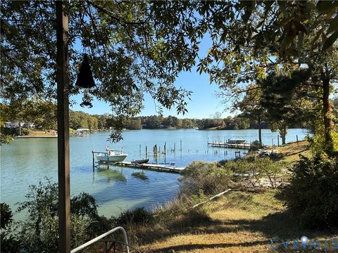 Tiny photo for 1686 Locust Grove Road, Topping, VA 23169 (MLS # 2529808)