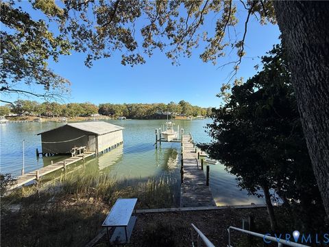 Tiny photo for 1686 Locust Grove Road, Topping, VA 23169 (MLS # 2529808)