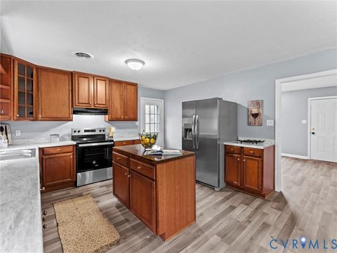 Tiny photo for 407 Tunstall Avenue, Blackstone, VA 23824 (MLS # 2530317)