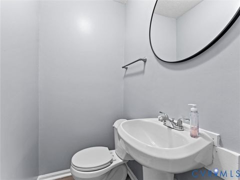 Tiny photo for 407 Tunstall Avenue, Blackstone, VA 23824 (MLS # 2530317)