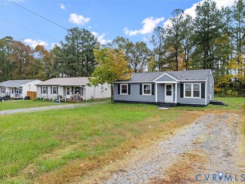 Tiny photo for 407 Tunstall Avenue, Blackstone, VA 23824 (MLS # 2530317)