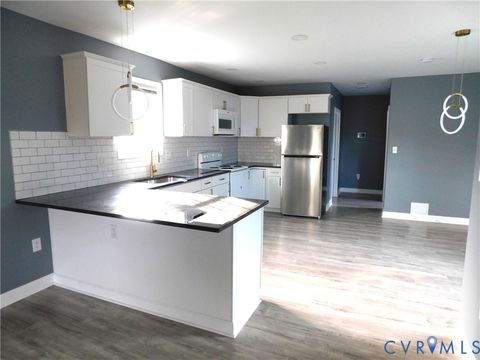 Tiny photo for 706 Rome Street, Petersburg, VA 23803 (MLS # 2610060)