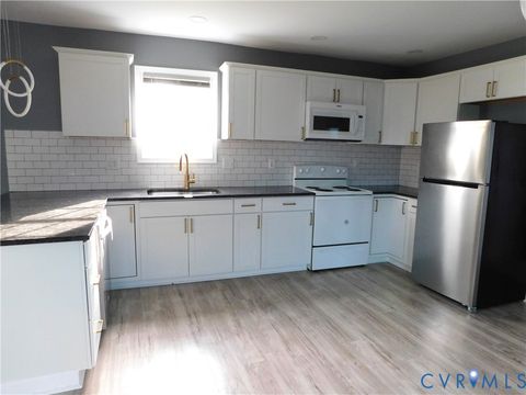 Tiny photo for 706 Rome Street, Petersburg, VA 23803 (MLS # 2610060)