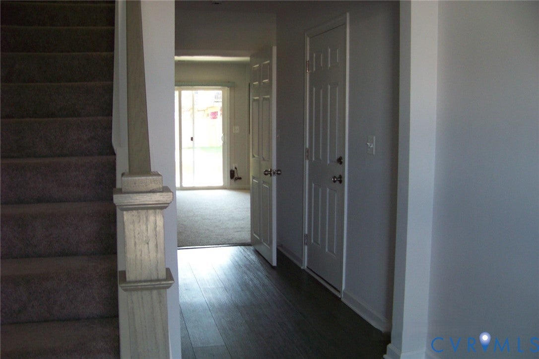 8829 Foxway Ridge Lane - Photo 2
