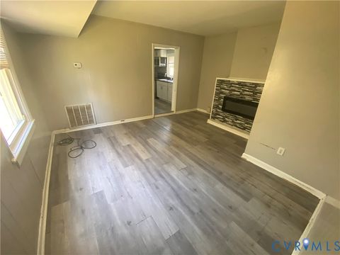 Tiny photo for 2006 Dinwiddie Avenue, Dinwiddie, VA 23224 (MLS # 2612817)