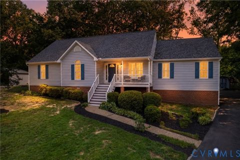 Photo of 10136 Wood Vale Court, Chesterfield, VA 23236 (MLS # 2617119)