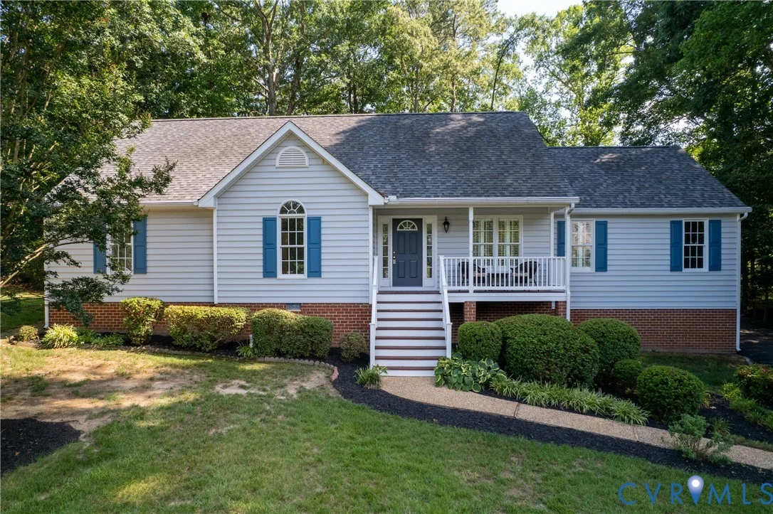 10136 Wood Vale Court