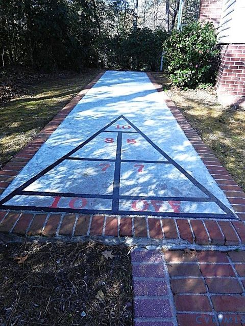 Tiny photo for 250 Walnut Road, Kilmarnock, VA 22482 (MLS # 2608664)