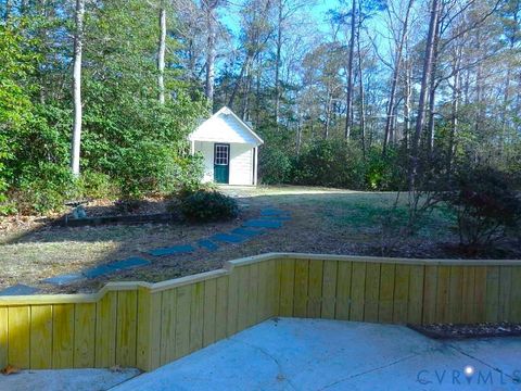 Tiny photo for 250 Walnut Road, Kilmarnock, VA 22482 (MLS # 2608664)