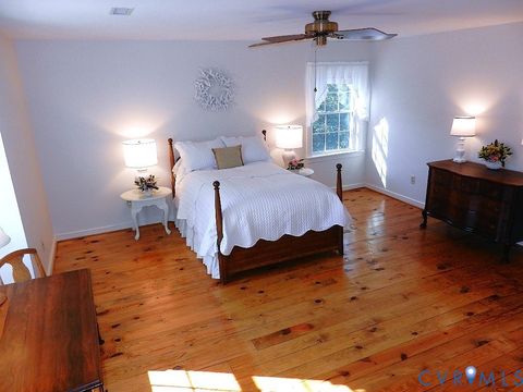 Tiny photo for 250 Walnut Road, Kilmarnock, VA 22482 (MLS # 2608664)