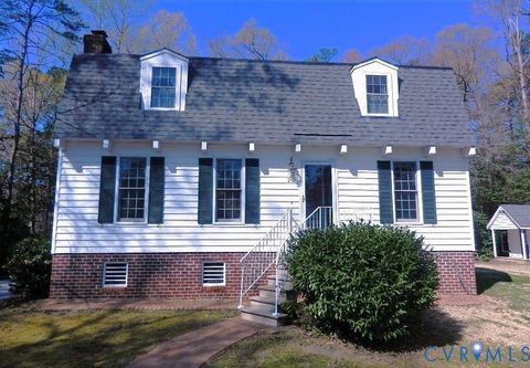 Photo of 250 Walnut Road, Kilmarnock, VA 22482 (MLS # 2608664)