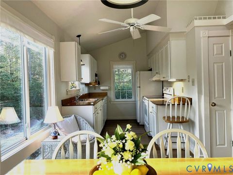 Tiny photo for 250 Walnut Road, Kilmarnock, VA 22482 (MLS # 2608664)