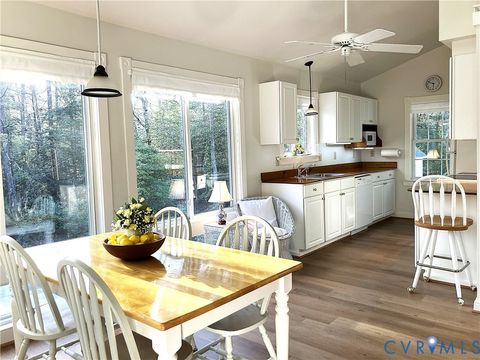 Tiny photo for 250 Walnut Road, Kilmarnock, VA 22482 (MLS # 2608664)