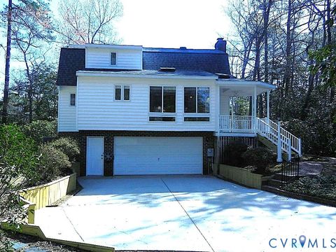 Tiny photo for 250 Walnut Road, Kilmarnock, VA 22482 (MLS # 2608664)