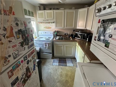 Tiny photo for 806 Spring Street, Richmond, VA 23220 (MLS # 2609396)