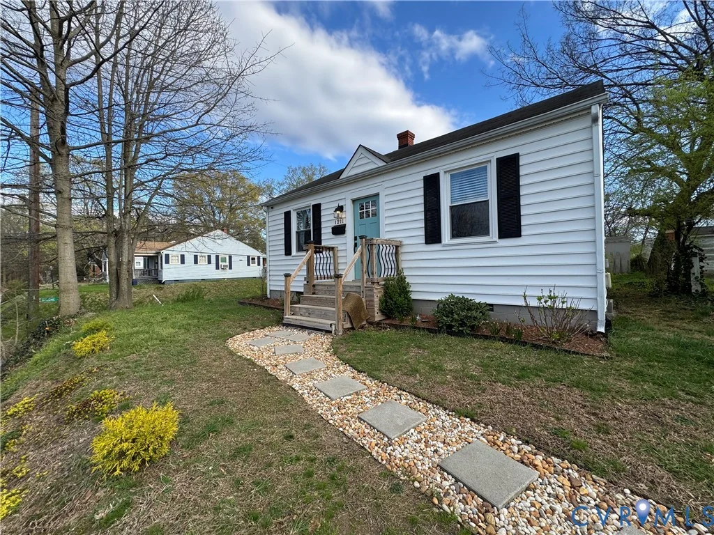 1211 Mt Erin Dr