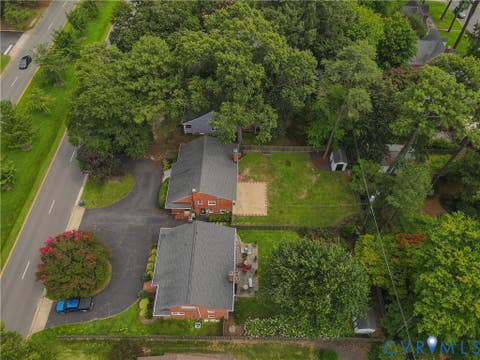 Tiny photo for 5709 Monument Avenue, Richmond, VA 23226 (MLS # 2621438)