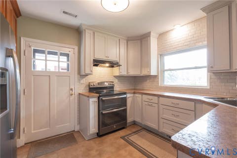Tiny photo for 5709 Monument Avenue, Richmond, VA 23226 (MLS # 2621438)