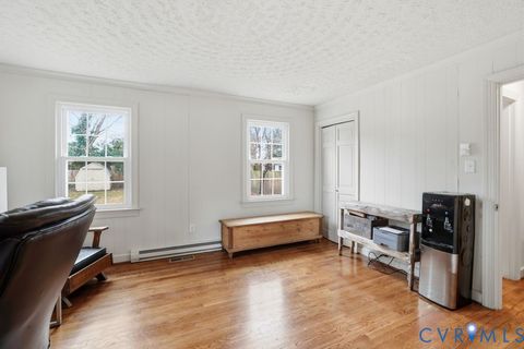 Tiny photo for 405 Canterbury Street, Hopewell, VA 23860 (MLS # 2533781)