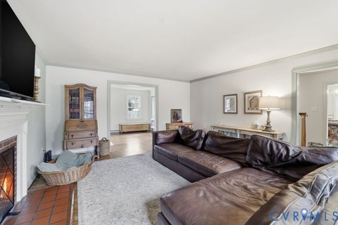 Tiny photo for 405 Canterbury Street, Hopewell, VA 23860 (MLS # 2533781)