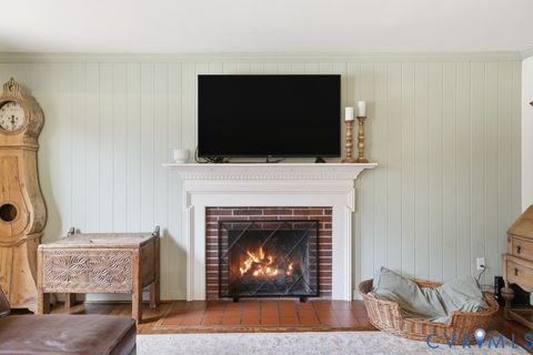 Tiny photo for 405 Canterbury Street, Hopewell, VA 23860 (MLS # 2533781)