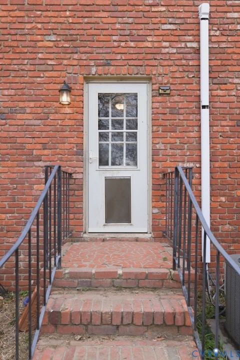 Tiny photo for 405 Canterbury Street, Hopewell, VA 23860 (MLS # 2533781)