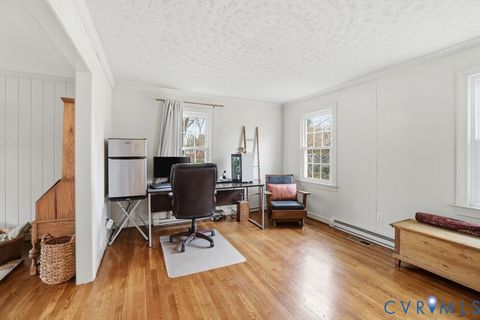 Tiny photo for 405 Canterbury Street, Hopewell, VA 23860 (MLS # 2533781)