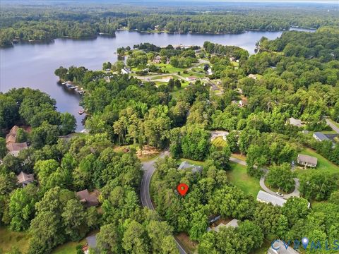 Photo of 801 Lake Caroline Drive, Ruther Glen, VA 22546 (MLS # 2618428)