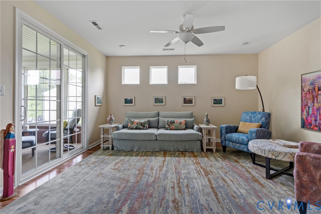 15106 Hazelbury Circle