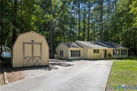 Tiny photo for 4406 Mallard Drive, Gloucester, VA 23061 (MLS # 2620879)
