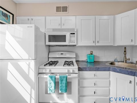 Tiny photo for 401 N Hamilton Street #I, Richmond, VA 23221 (MLS # 2604282)