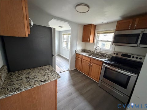 Tiny photo for 334 S 17th Avenue, Hopewell, VA 23860 (MLS # 2627941)