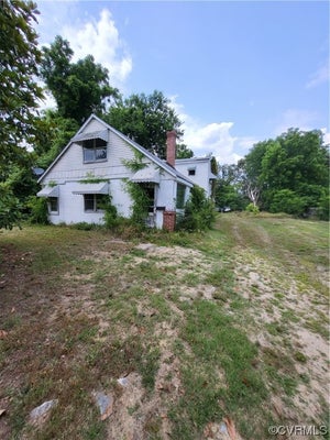 6049 CANTERBURY RD, WALKERTON, VA 23177 - Image ea359a82e56e8a380bf6f85417e0b4af/318504530