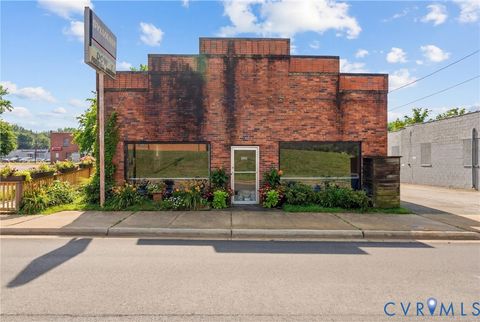 Photo of 221 E Second Street, Farmville, VA 23901 (MLS # 2604232)