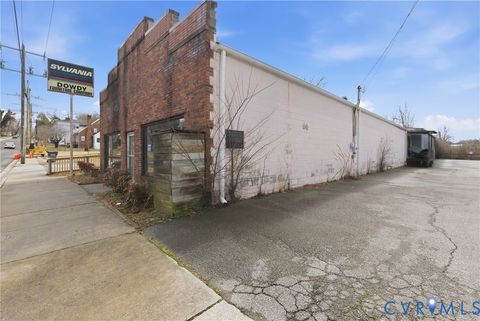 Tiny photo for 221 E Second Street, Farmville, VA 23901 (MLS # 2604232)