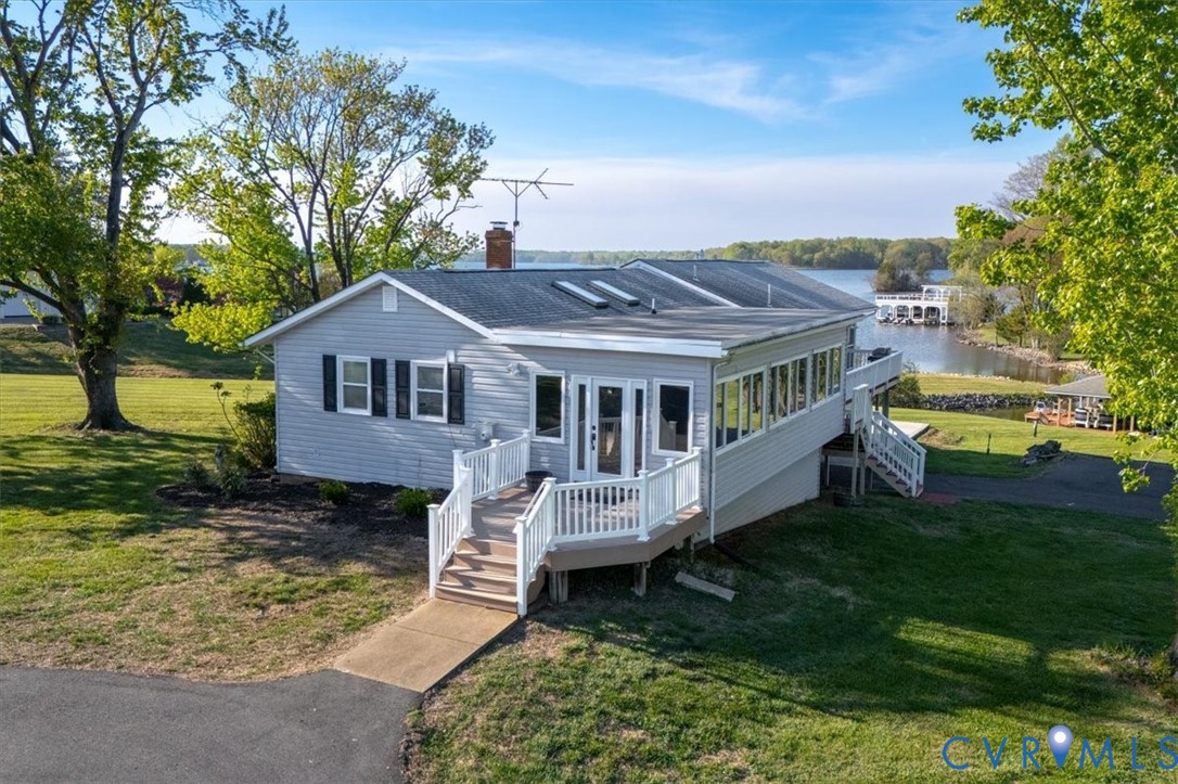 26 Lake Court