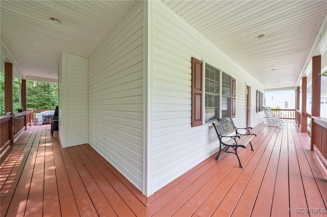 102 Oak Knoll Place