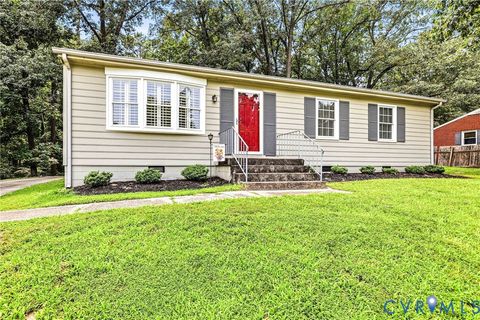 Photo of 220 Biltmore Drive, Colonial Heights, VA 23834 (MLS # 2619271)