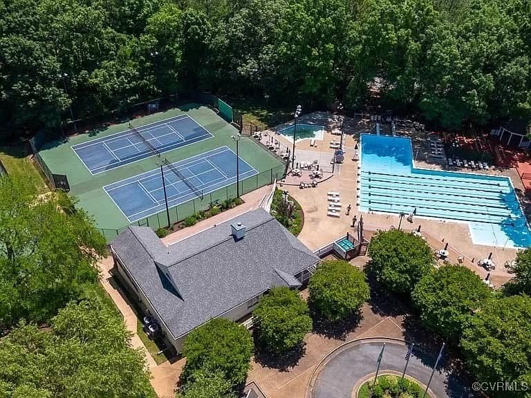 Henrico, Virginia 23233, United States, 5 Bedrooms Bedrooms, ,4 BathroomsBathrooms,Residential,Pending,14572