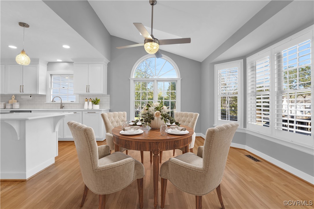 Henrico, Virginia 23233, United States, 5 Bedrooms Bedrooms, ,4 BathroomsBathrooms,Residential,Pending,14572