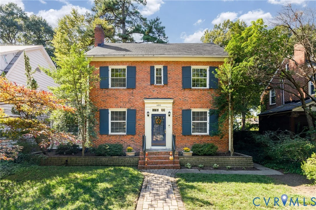 4810 W Seminary Avenue