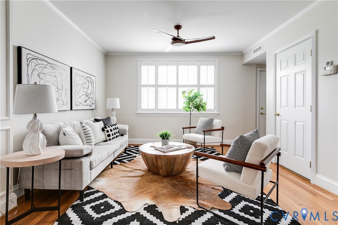 33 W Locke Lane U3