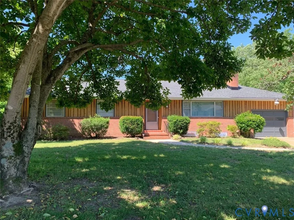 7423 Sandy Lane