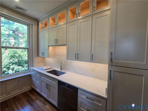 Tiny photo for 1 N Harvie Street #B, Richmond, VA 23220 (MLS # 2616150)
