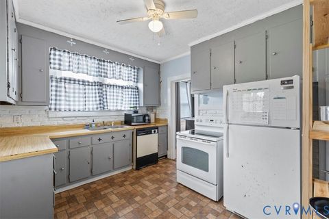 Tiny photo for 221 Piedmont Avenue, Colonial Heights, VA 23834 (MLS # 2611387)